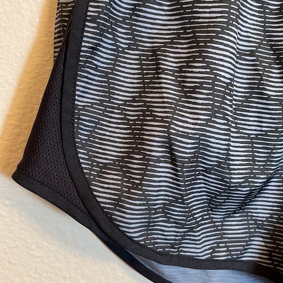 NIKE Dri-Fit Athletic Running Shorts - Picture 4 of 15